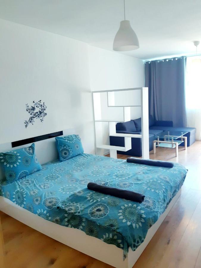 Huge Apartment With A Parking Space In The Same Building โซเฟีย ภายนอก รูปภาพ